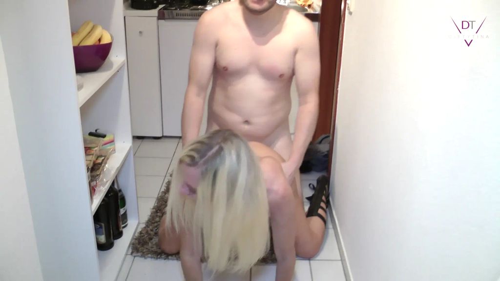 sexy foto nr. 7 von In der Küche hart zerfickt!