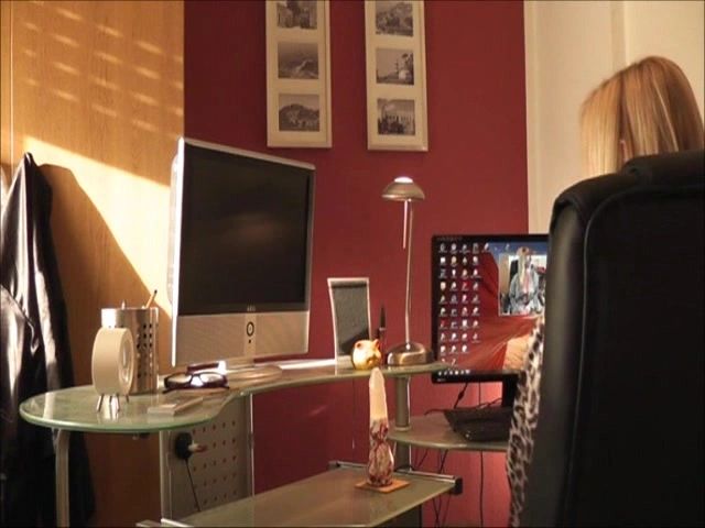 sexy foto nr. 3 von - Notdienst -