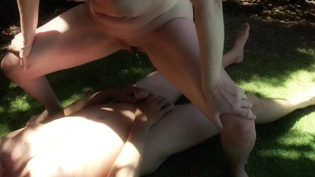 sexy foto nr. 5 von Geile Piss-Spiele