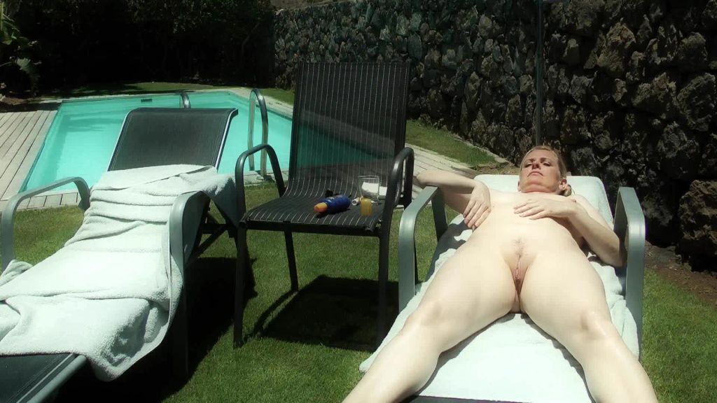 Vom Pool-Boy vollgespritzt….