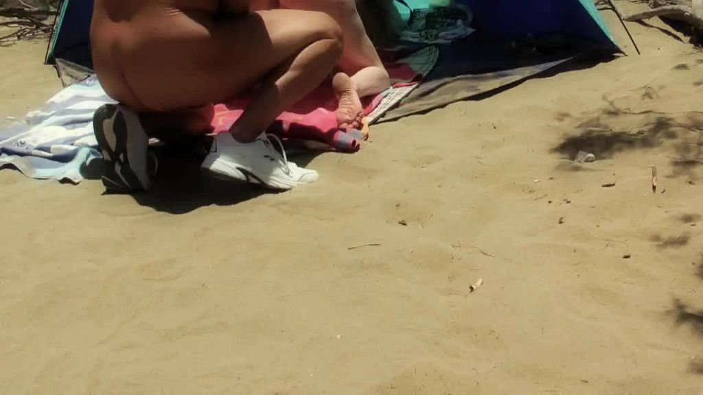 SKANDAL - DOGGY AM STRAND