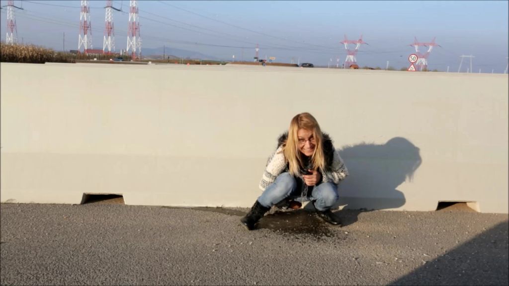 sexy foto nr. 6 von Am Straßenrand gepisst