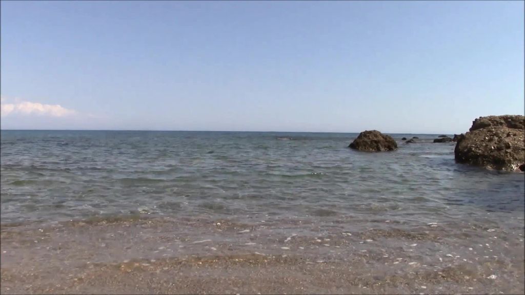sexy foto nr. 1 von Mit Kleidchen im Meer