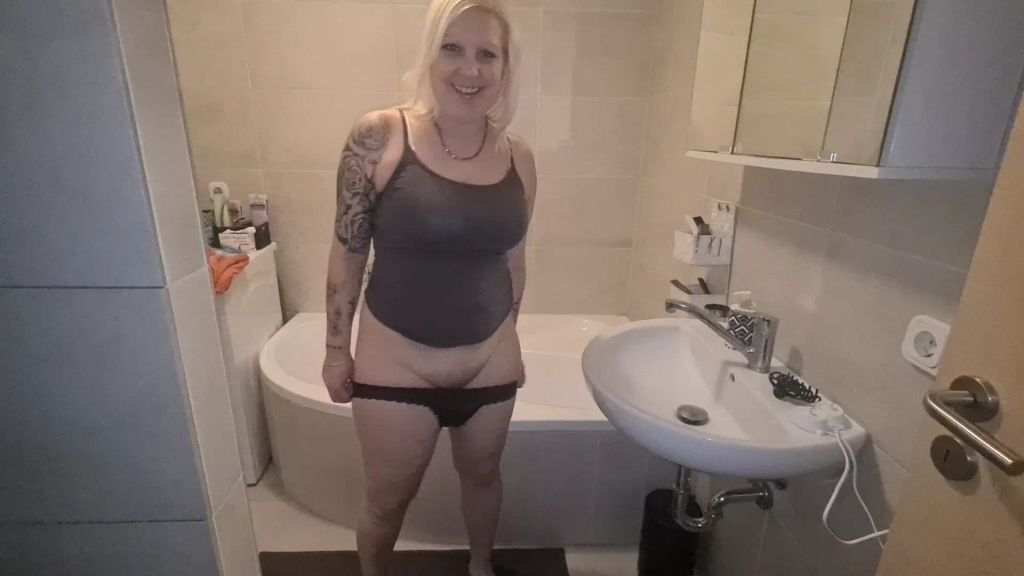 sexy foto nr. 1 von Geil durch meinen String gepisst!!!!!!!!