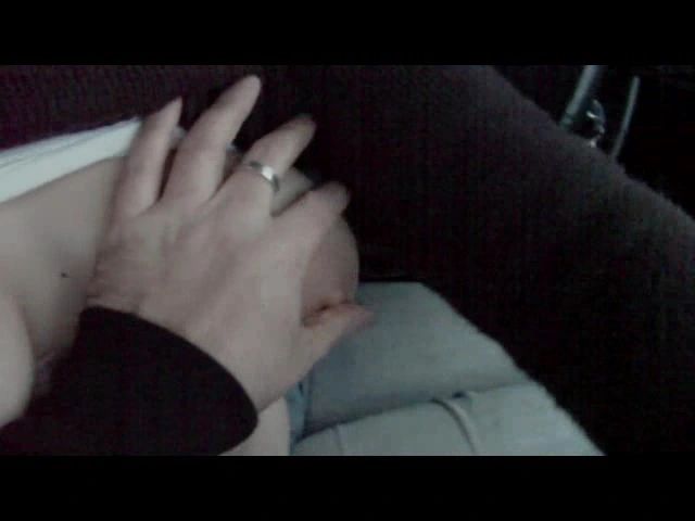 sexy foto nr. 7 von Spermaschlucken im Auto