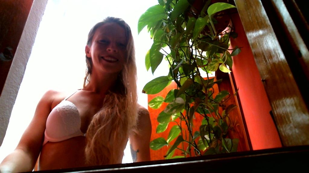 Vorschaubild zum Video „wilkommen“ von sweet nina