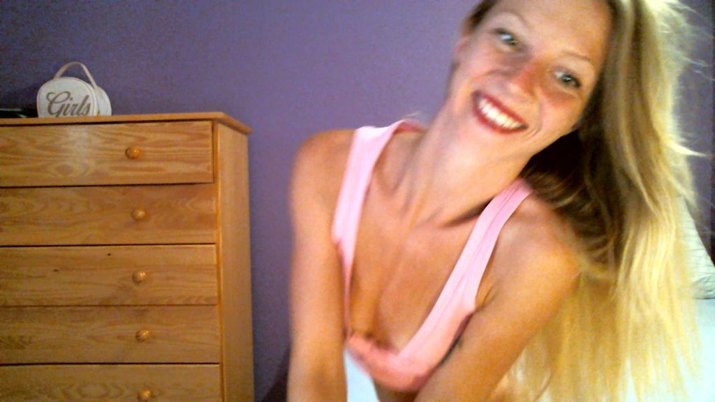 Vorschaubild 10 zum Video „hotclip“