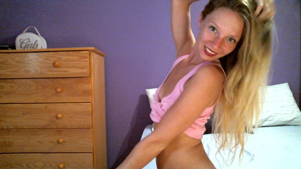 Vorschaubild zum Video „hotclip“ von sweet nina
