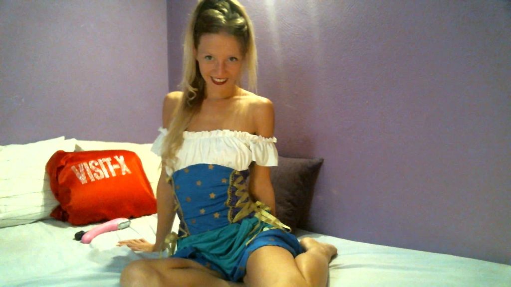 Vorschaubild 1 zum Video „Anal mit riesen dildo“