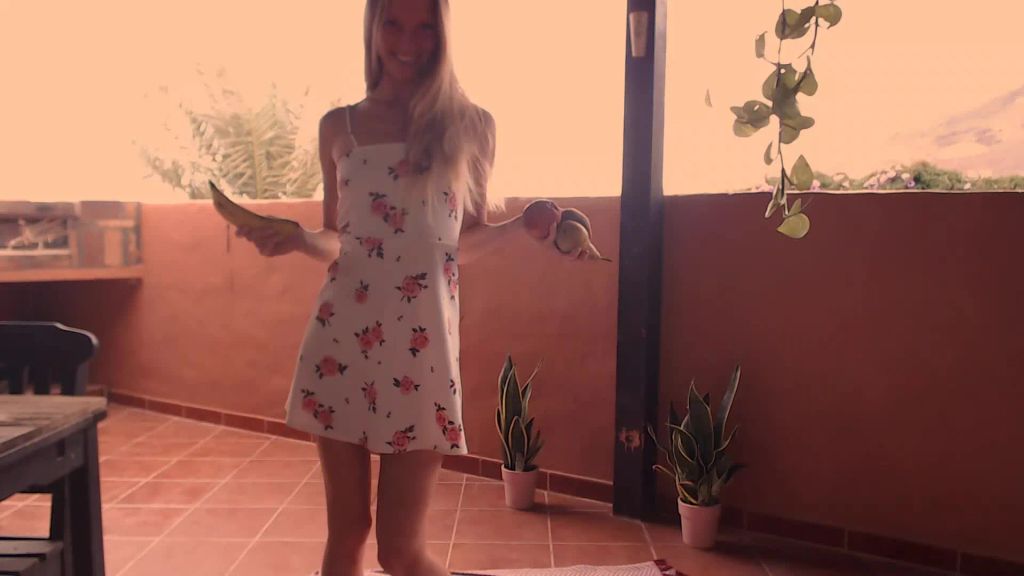 Vorschaubild 1 zum Video „outdoor“
