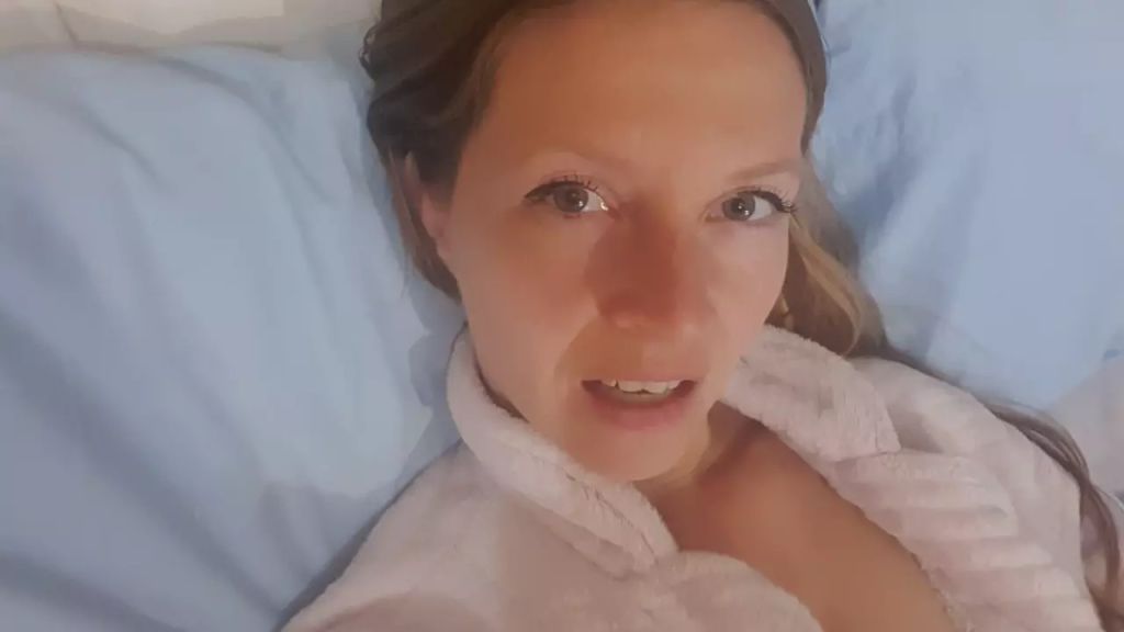 Vorschaubild 2 zum Video „Ohne dich schlaf ich heut Nacht nicht ein!Selfivideo im bett“
