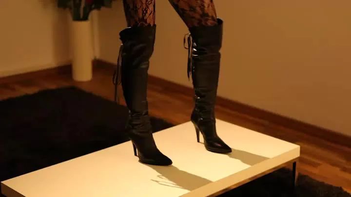 Vorschaubild 1 zum Video „table dance“