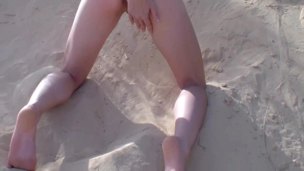 Vorschaubild 7 zum Video „Hot Shoots in den Dünen“