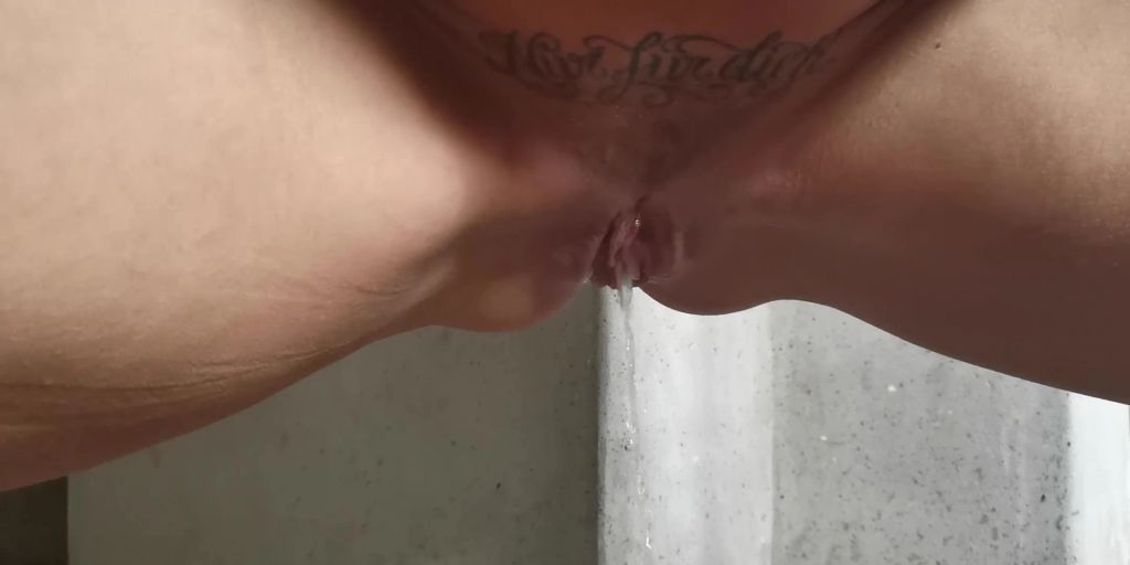 sexy foto nr. 10 von Dreist in die Waschküche gepisst
