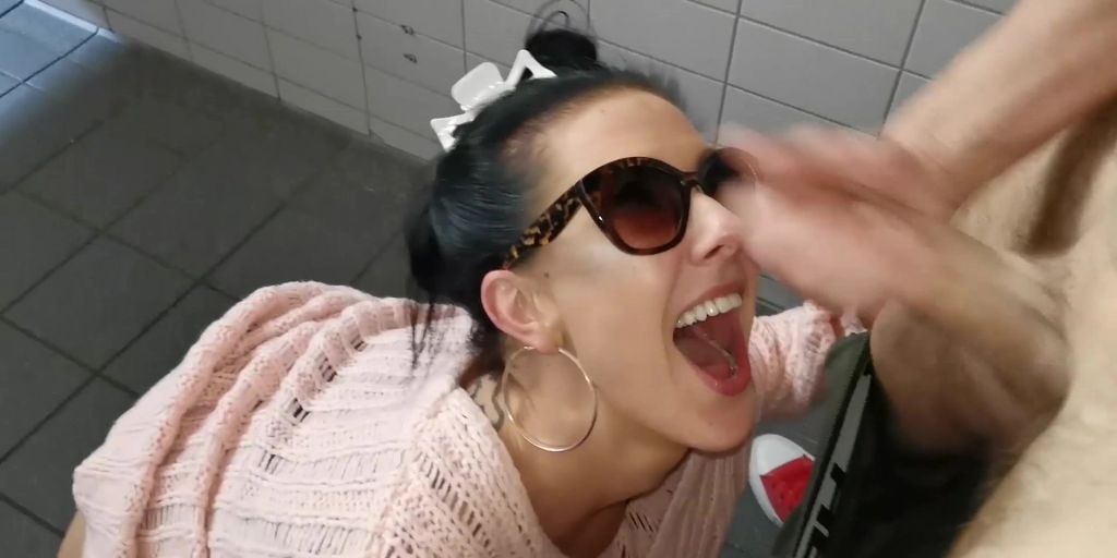 sexy foto nr. 9 von Was machen wir jetzt? – FICKEN