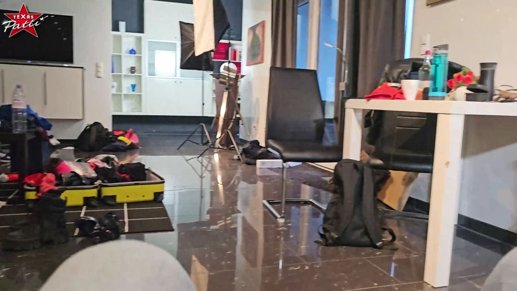 sexy foto nr. 7 von Behind the scenes