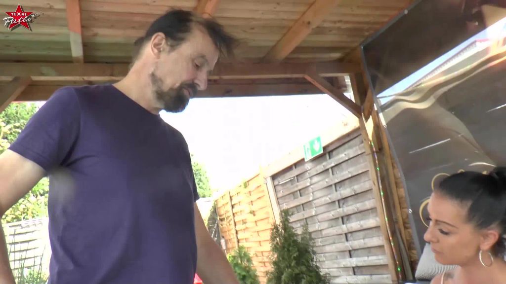 sexy foto nr. 8 von Du willst den Job? Dann blas mir einen!