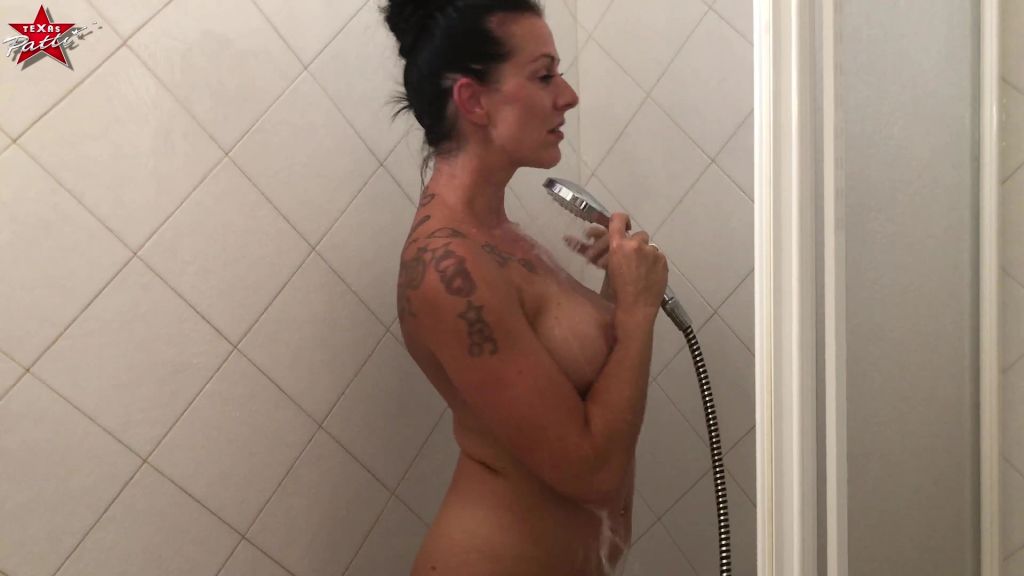 sexy foto nr. 5 von Nach dem einölen ab unter die Dusche
