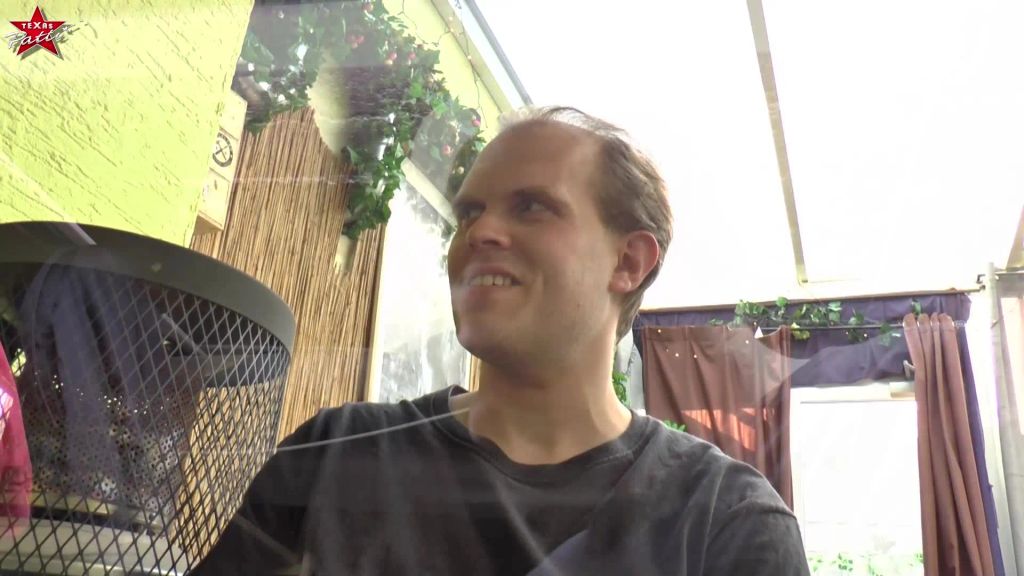 sexy foto nr. 3 von Keller aufräumen in nur 2 Stunden? Dann darfst du mich ficke