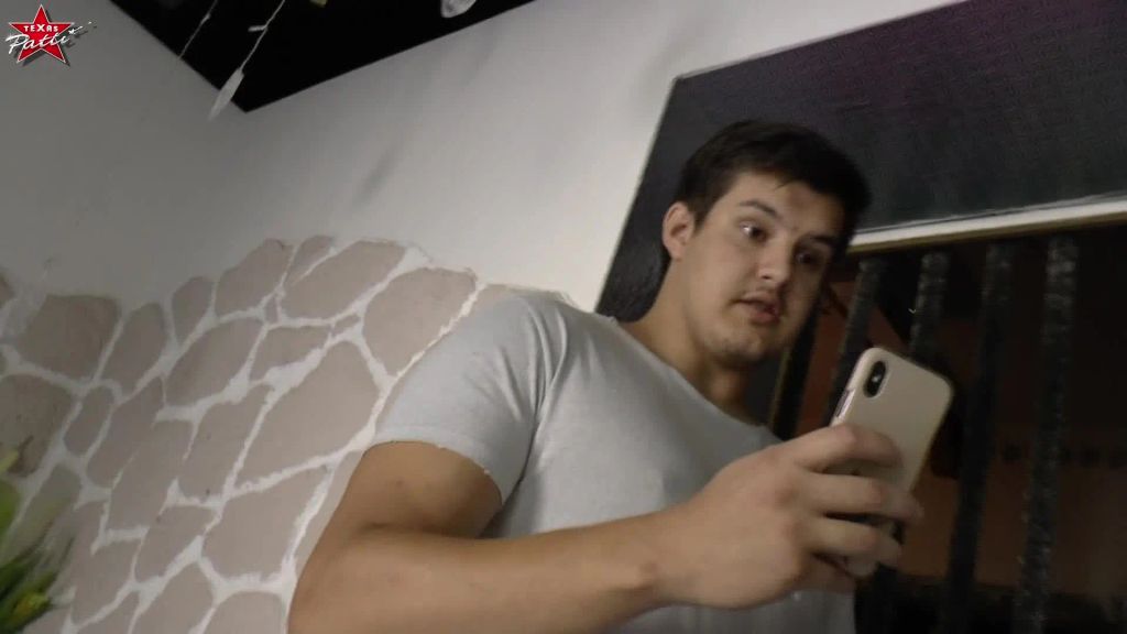 sexy foto nr. 3 von Dreier mit Stiefsohn und seinem Kumpel