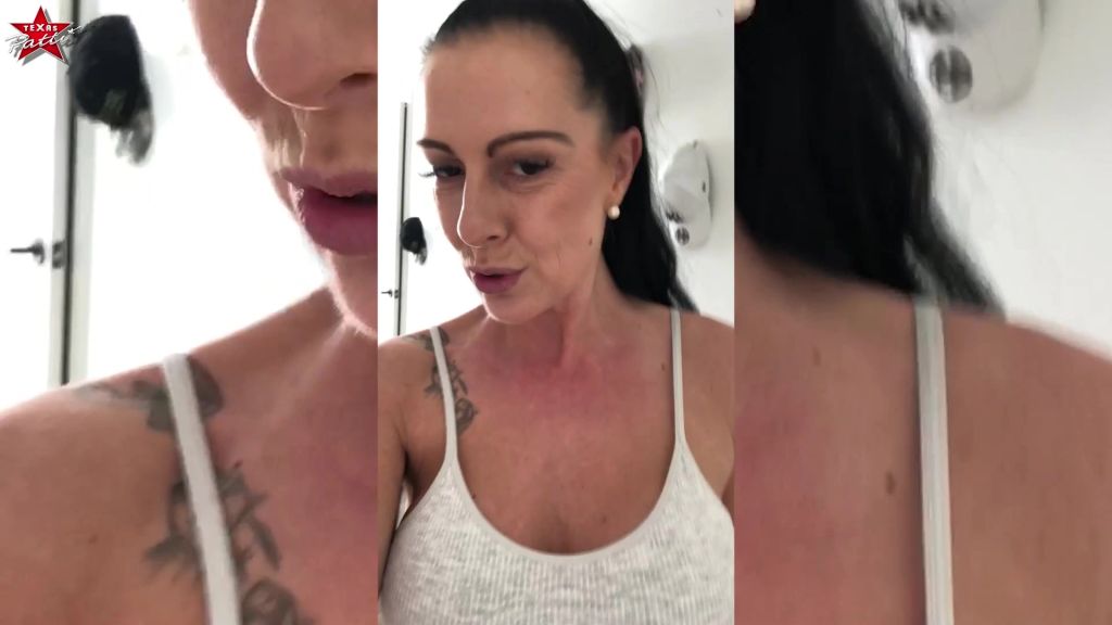 sexy foto nr. 4 von Wunschclip. In die Kamera gepisst