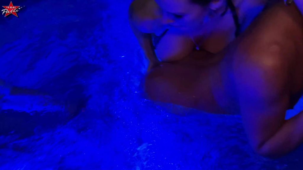 sexy foto nr. 7 von 3 MILFs. Den Poolboy vernascht