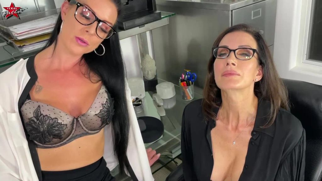 sexy foto nr. 4 von 2 MILFs. Komm und wichs für uns
