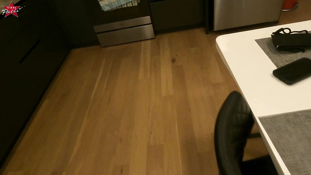 sexy foto nr. 5 von Dein ernst? Mein Arsch als deine Handyhalterung?