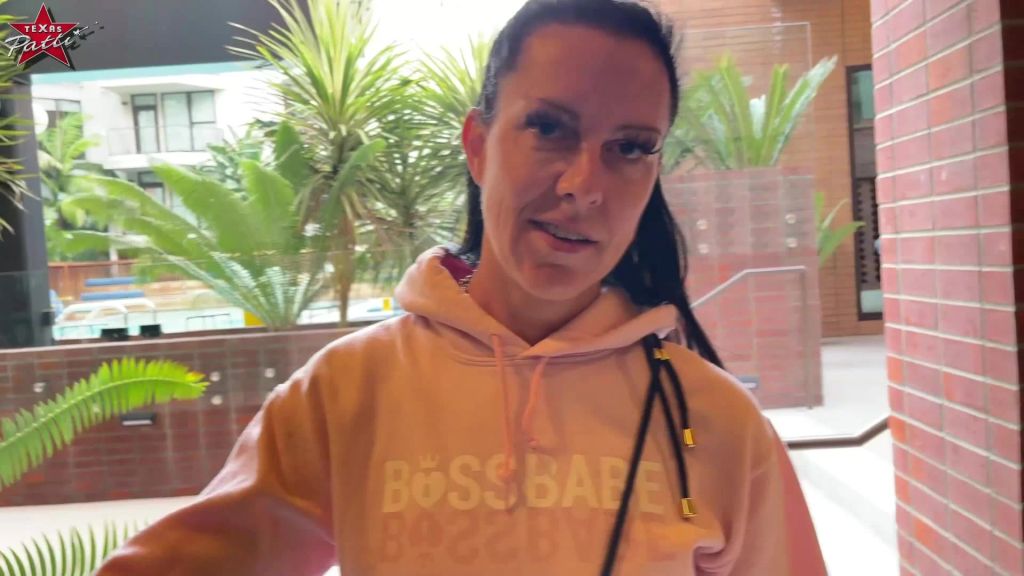 sexy foto nr. 2 von Der Trainer – Ein ungewöhnlicher Clip