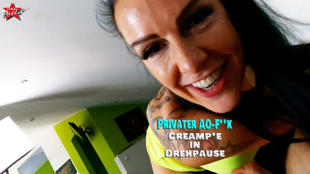 Privater AO-Fick. Creampie in Drehpause