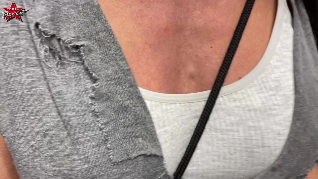 sexy foto nr. 3 von Das gab es noch nie. Blowjob im Parkhaus