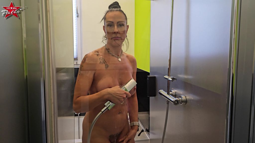 sexy foto nr. 3 von Behind the Scenes. In der Pause geht´s heiß her