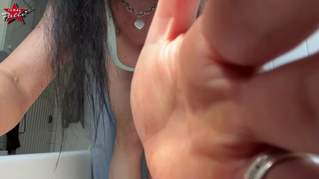 sexy foto nr. 5 von Der Strahl meines Lebens. Heimlich in die Wanne der Freundin