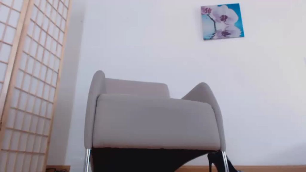 Vorschaubild 1 zum Video „Dr. Giantess Teil 2 - Dein Ende“