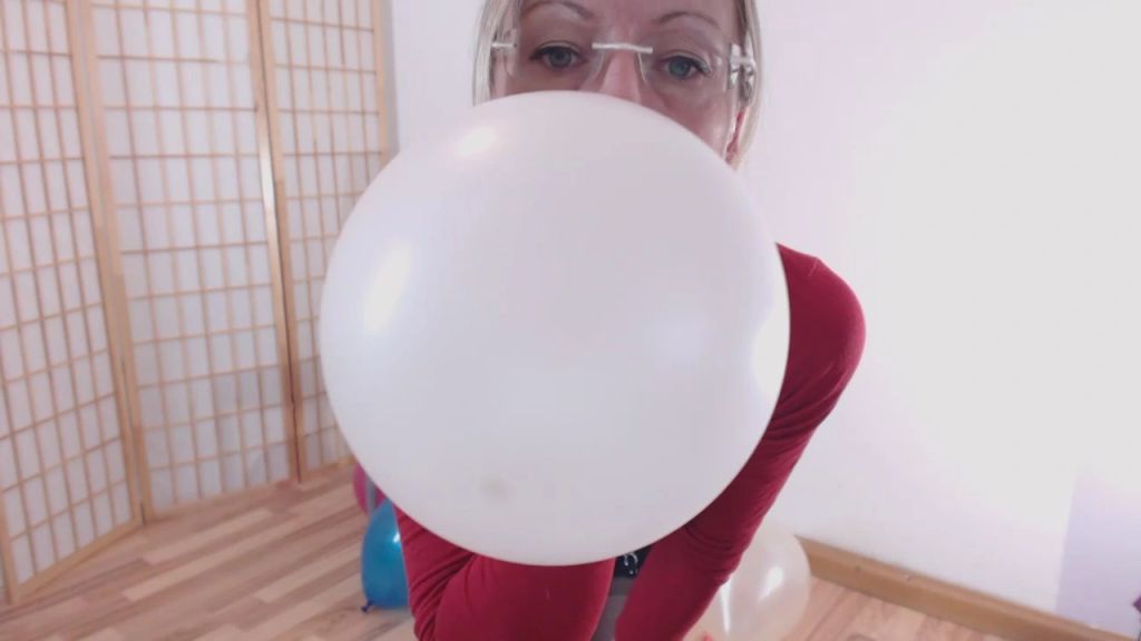 Vorschaubild 7 zum Video „Wunschclip: Balloon Popping Party“
