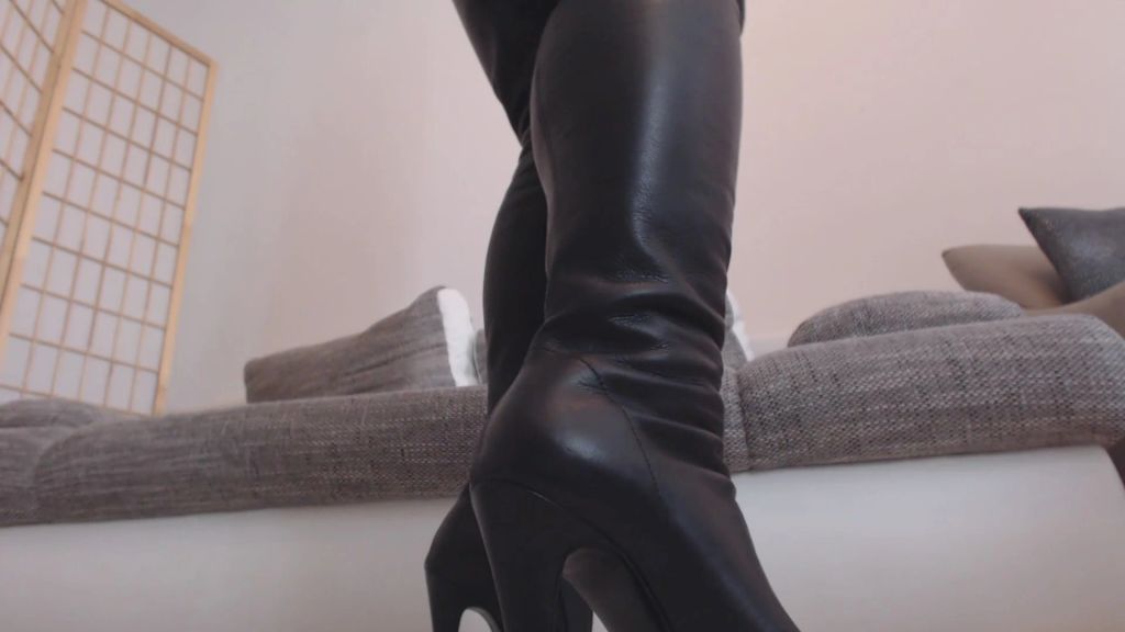 Vorschaubild 9 zum Video „Stiefel Steuer“