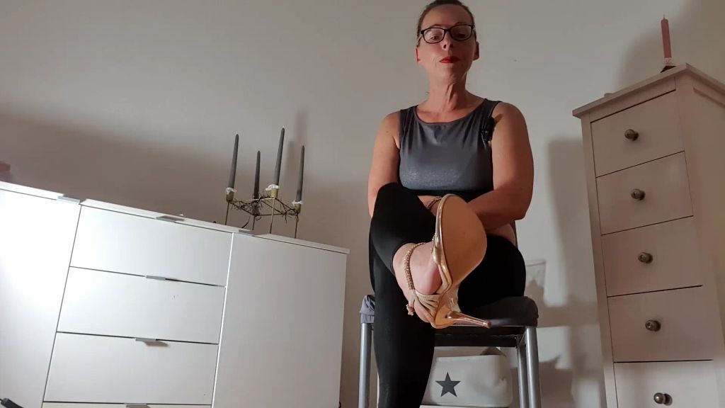 Vorschaubild 2 zum Video „Meine Füße sind dein Untergang!“