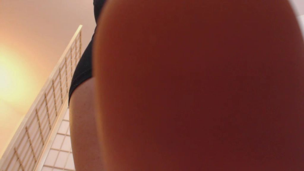Vorschaubild 7 zum Video „Giantess - Weltherrschaft“