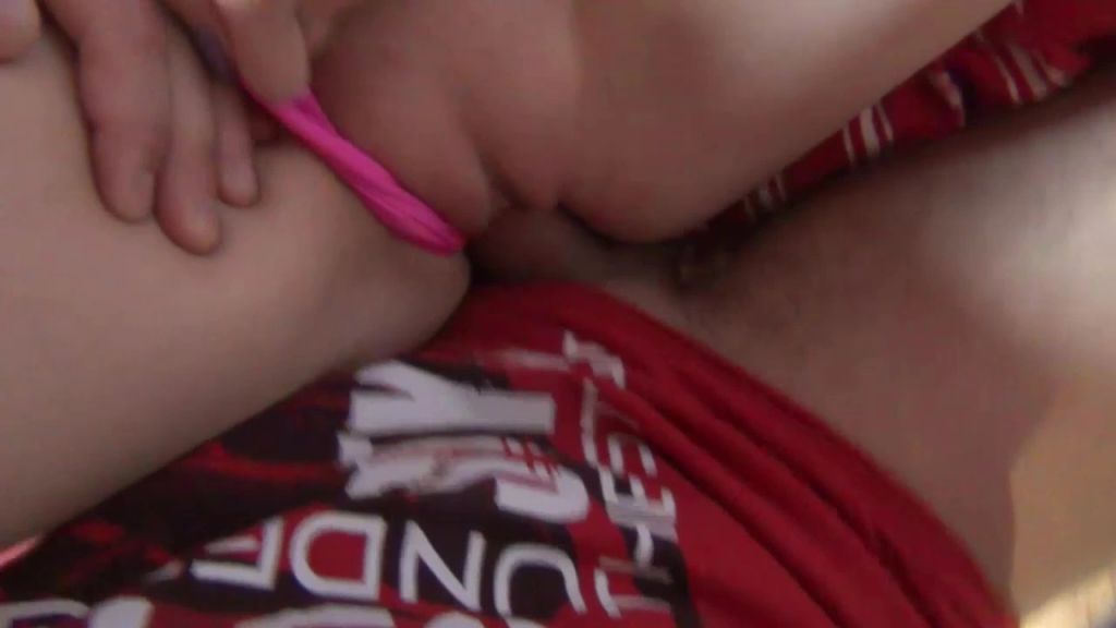 sexy foto nr. 7 von Krass! Creampie mit Freundin am Telefon!!