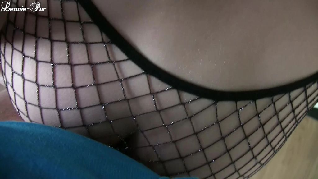 sexy foto nr. 9 von Fremdgefickt! Deine Alte checkt's nicht!