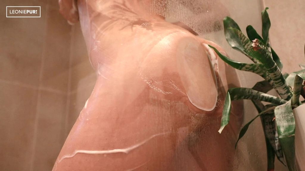 sexy foto nr. 4 von Sexy Spaß unter der Dusche? Nur wir zwei ganz nass!!