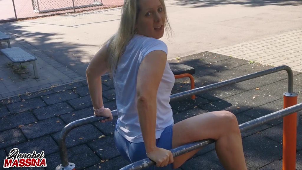 sexy foto nr. 3 von Arsch fixierter Fuckboy zerreißt meine Leggings vor lauter F