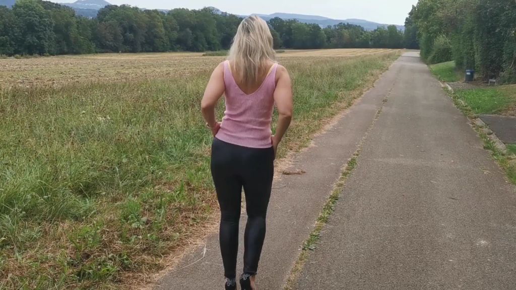 sexy foto nr. 2 von Freifick! Aufgegabelt u. abgefickt, Cumshot auf Leder Arsch