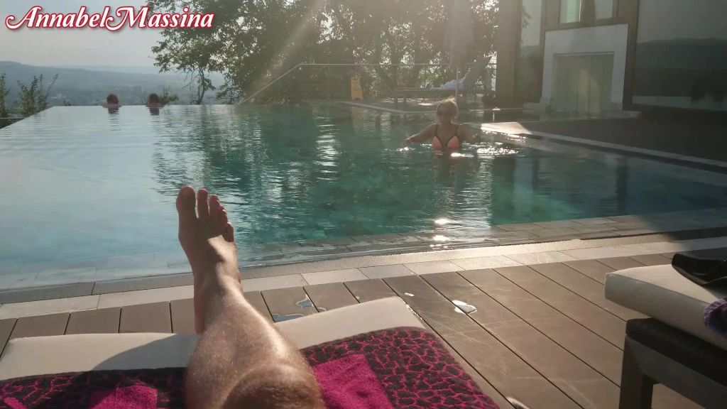 sexy foto nr. 1 von Mitten im Freibad gefickt | mein erstes mal im Freibad