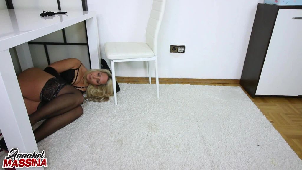 sexy foto nr. 1 von Fickvieh wird hart benutzt