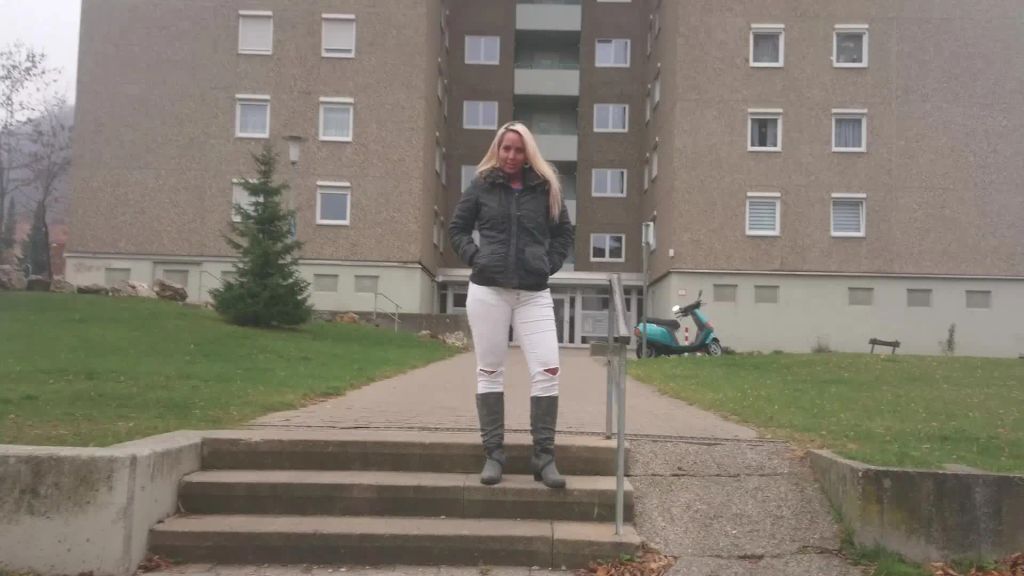 sexy foto nr. 1 von Ich ficke mich durchs gesamte Hochhaus