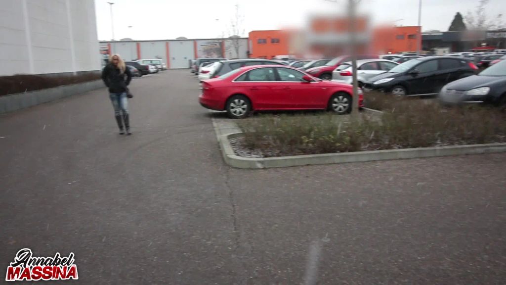 Wilsch mi Figga? Freifick aufm Parkplatz