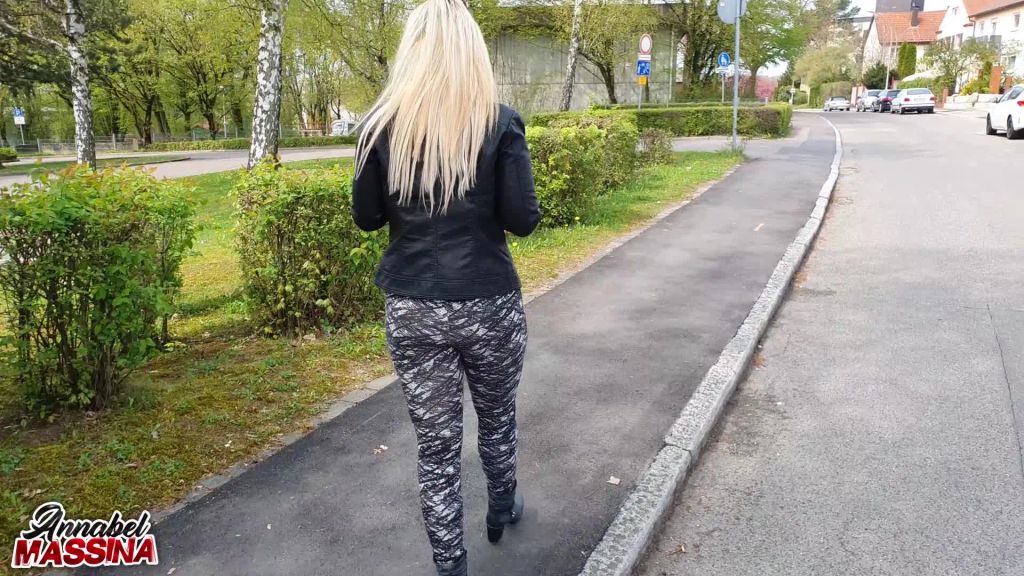 sexy foto nr. 1 von Mein erster Fick Besuch bei einem Fan mit XXL Gesichtsbesamu
