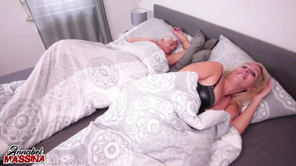 sexy foto nr. 1 von Mein erster Lesben Sex - Hardcore Lesben Sex !