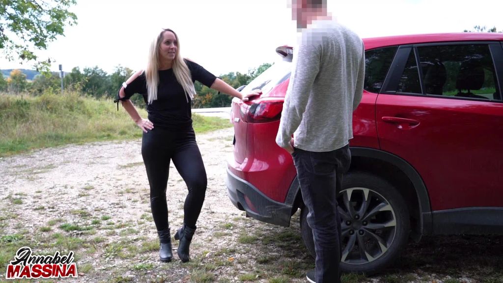 sexy foto nr. 2 von Public Schlampe Loch Stopfung an der Hauptstraße